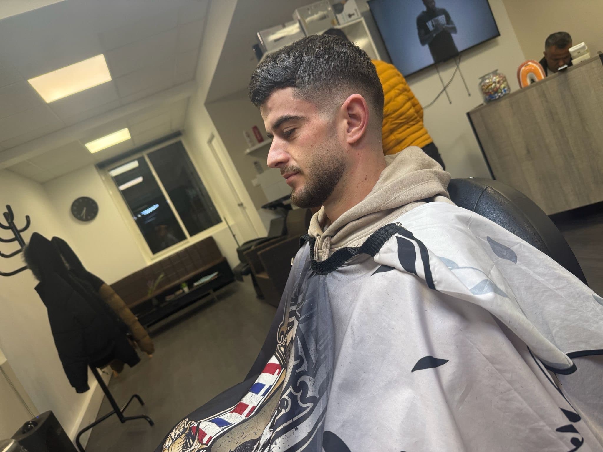 Réalisation coiffeur barbier à Toulouse — dégradé, coupe homme ou barbe (3)